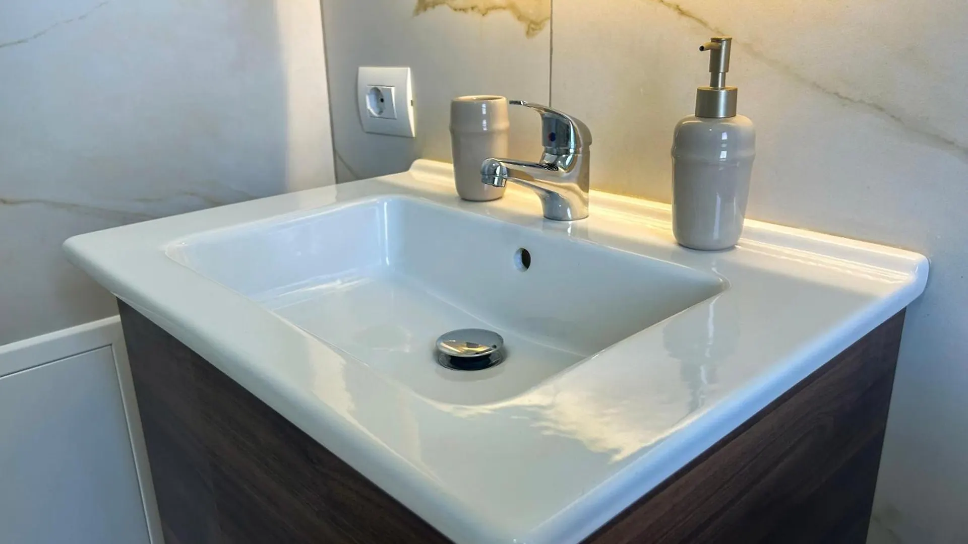 Sea View Apartment 860 Durres